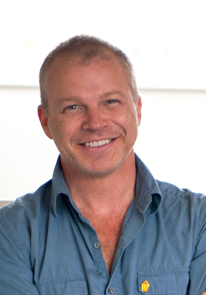 actor Mark Pennell large photo