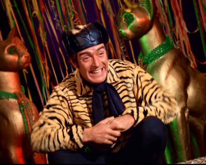 actor Sandy McPeak large photo