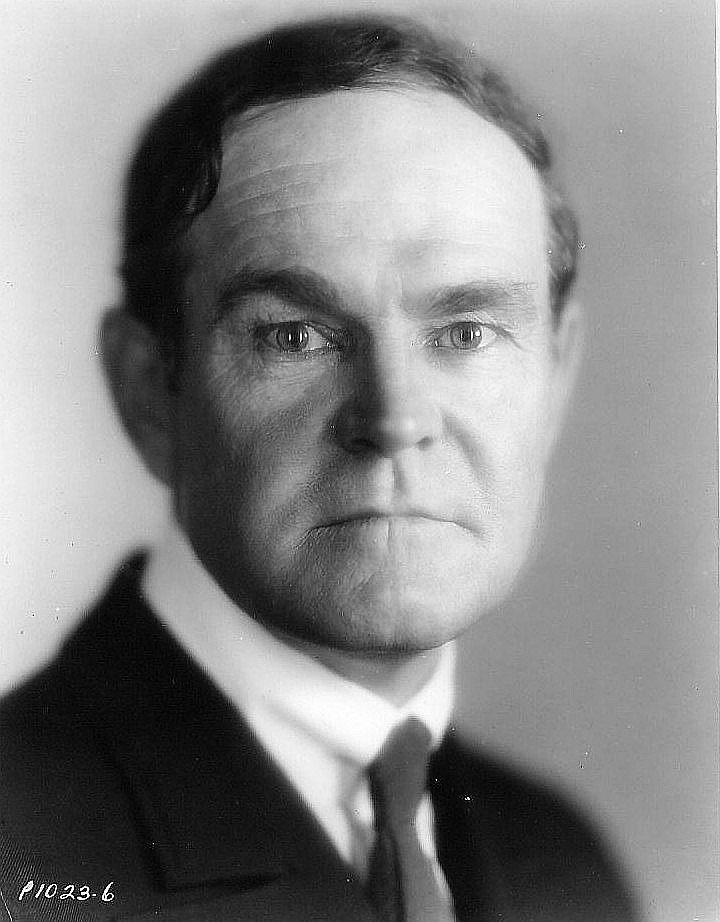 actor Guy Oliver large photo