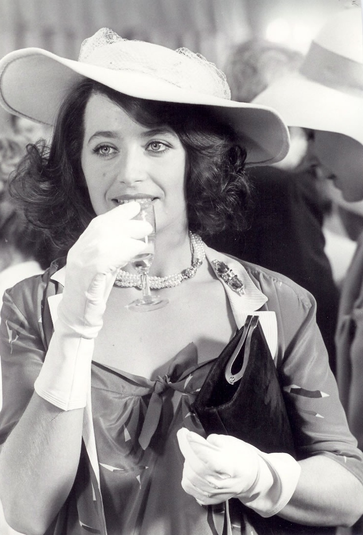 actor Laura Trotter large photo