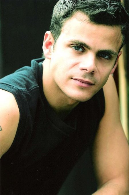 actor Douglas Santiago large photo