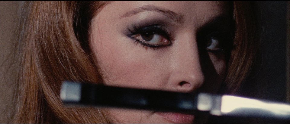 actor Nieves Navarro large photo