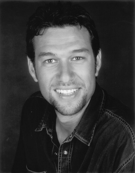 actor Shadi Dwait large photo