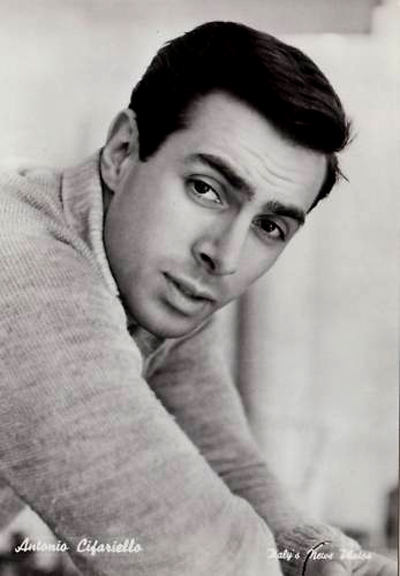 actor Antonio Cifariello large photo
