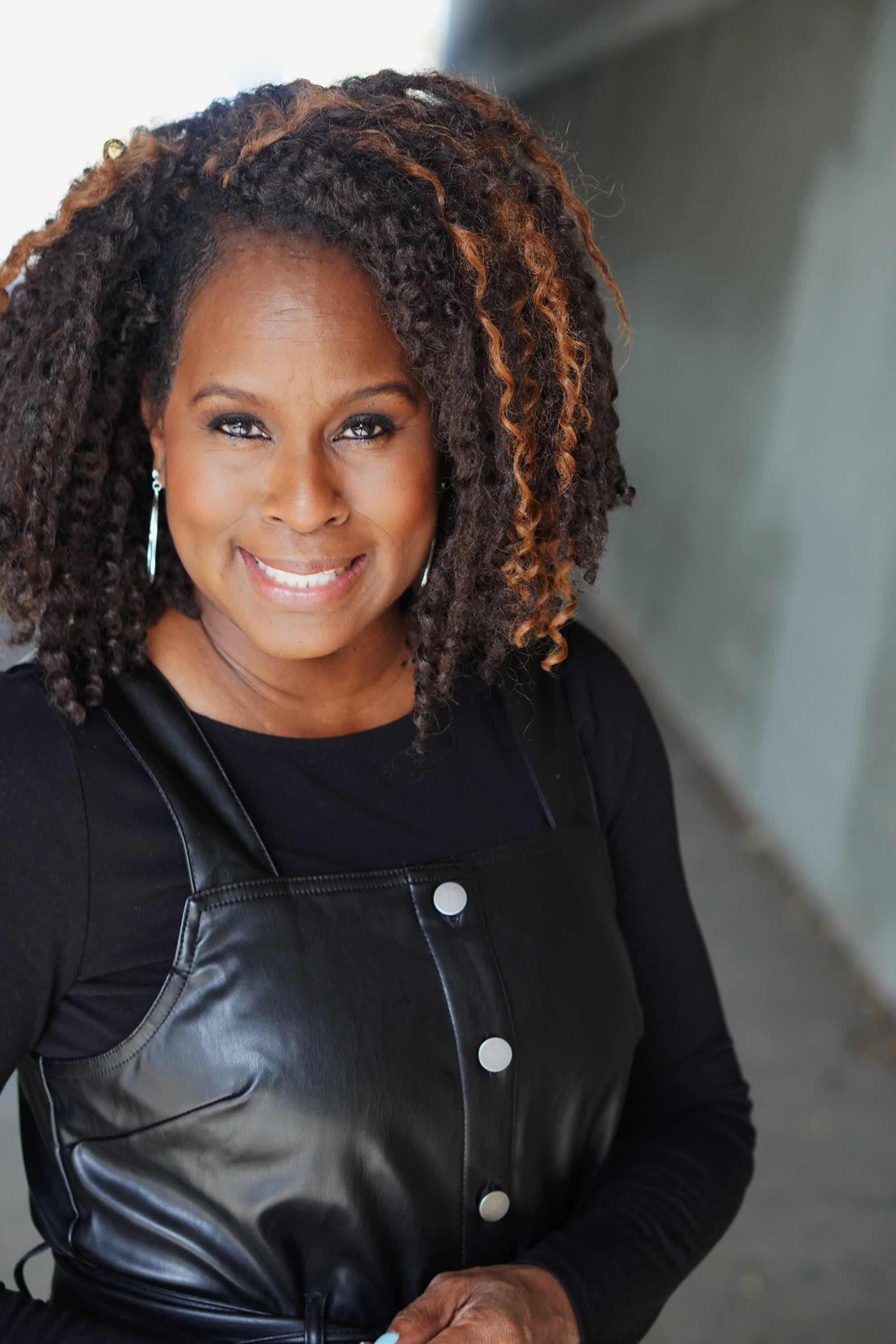 actor LaRita Shelby large photo