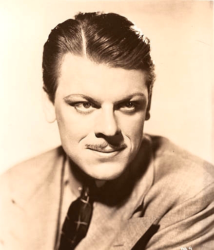 actor Donald Briggs large photo