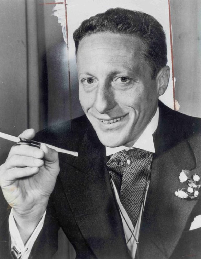 actor Renzo Cesana large photo