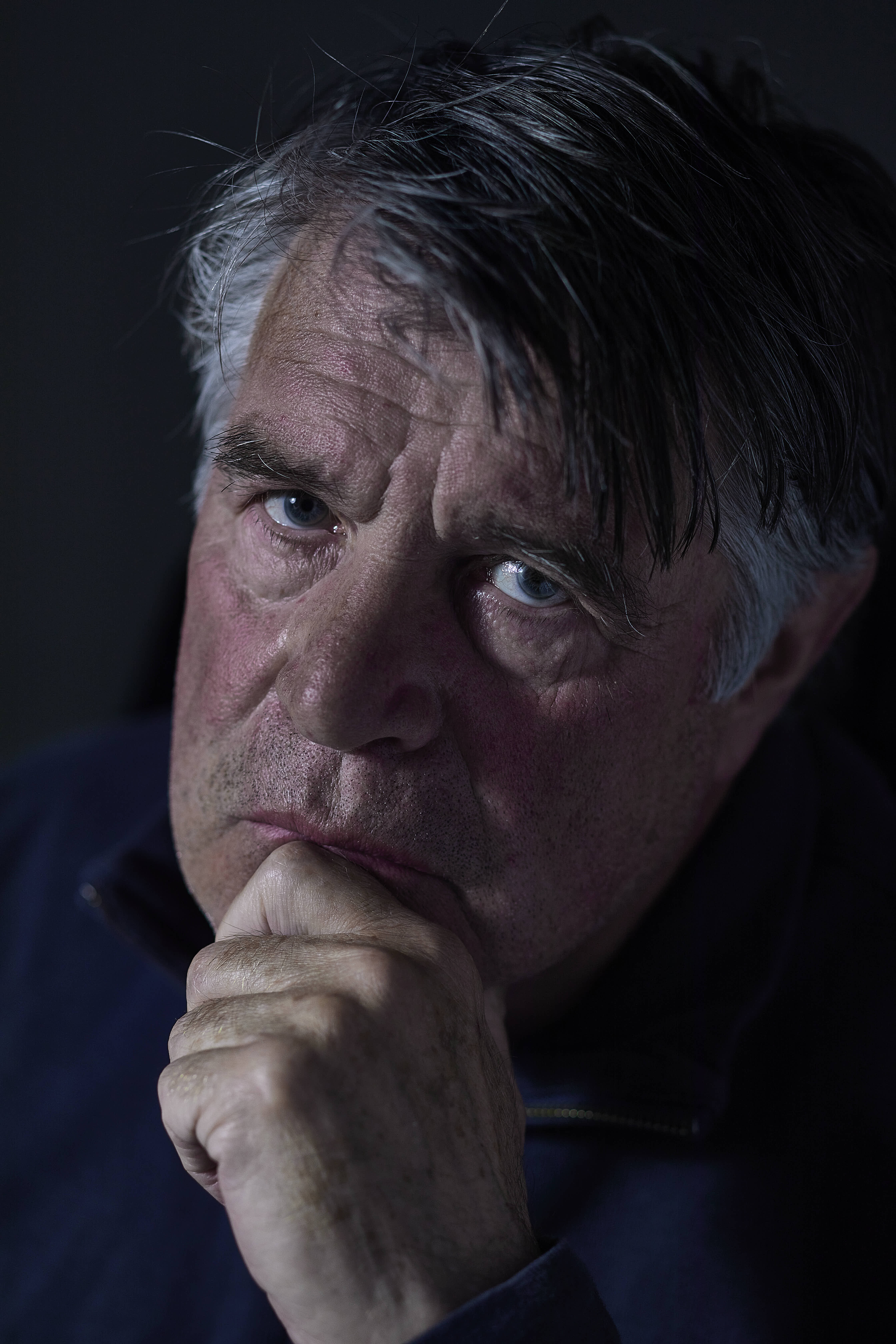 actor Oliver Tobias large photo