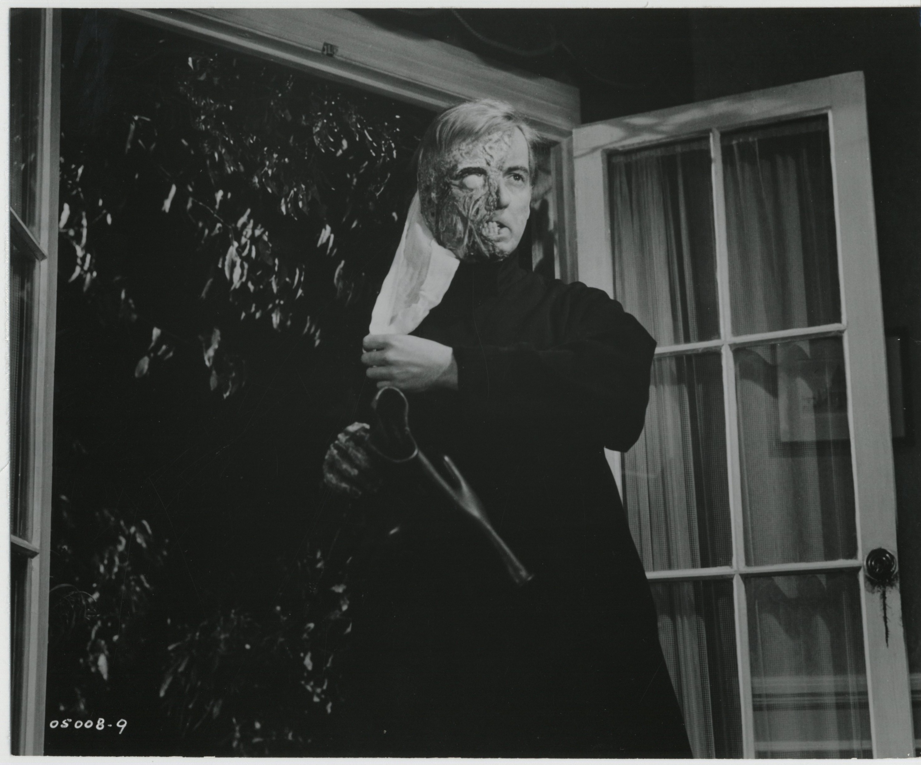 actor Bryant Haliday large photo