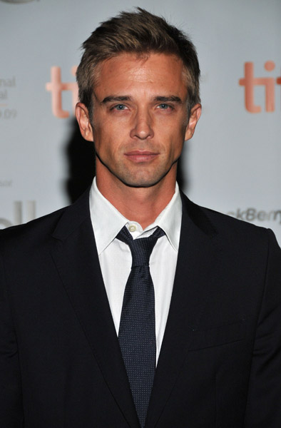 actor Ron Melendez large photo