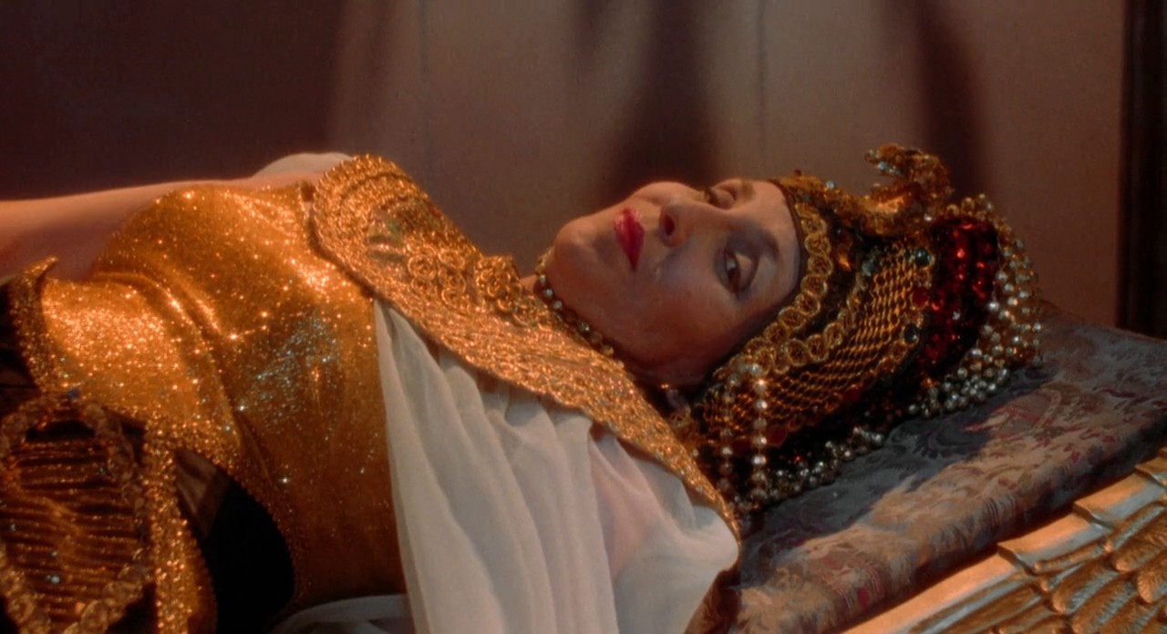 actor Mary Becker large photo