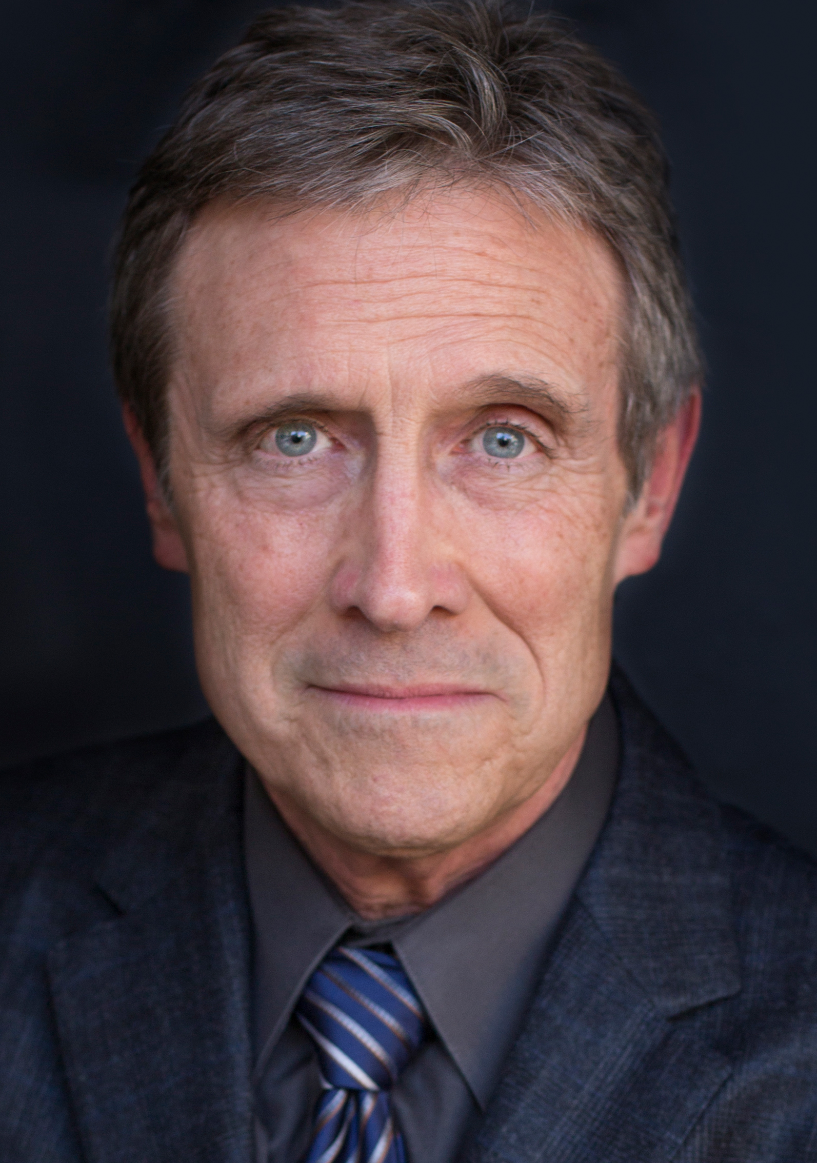 actor Mark Harrison large photo