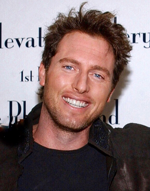 actor Ryan Alosio large photo