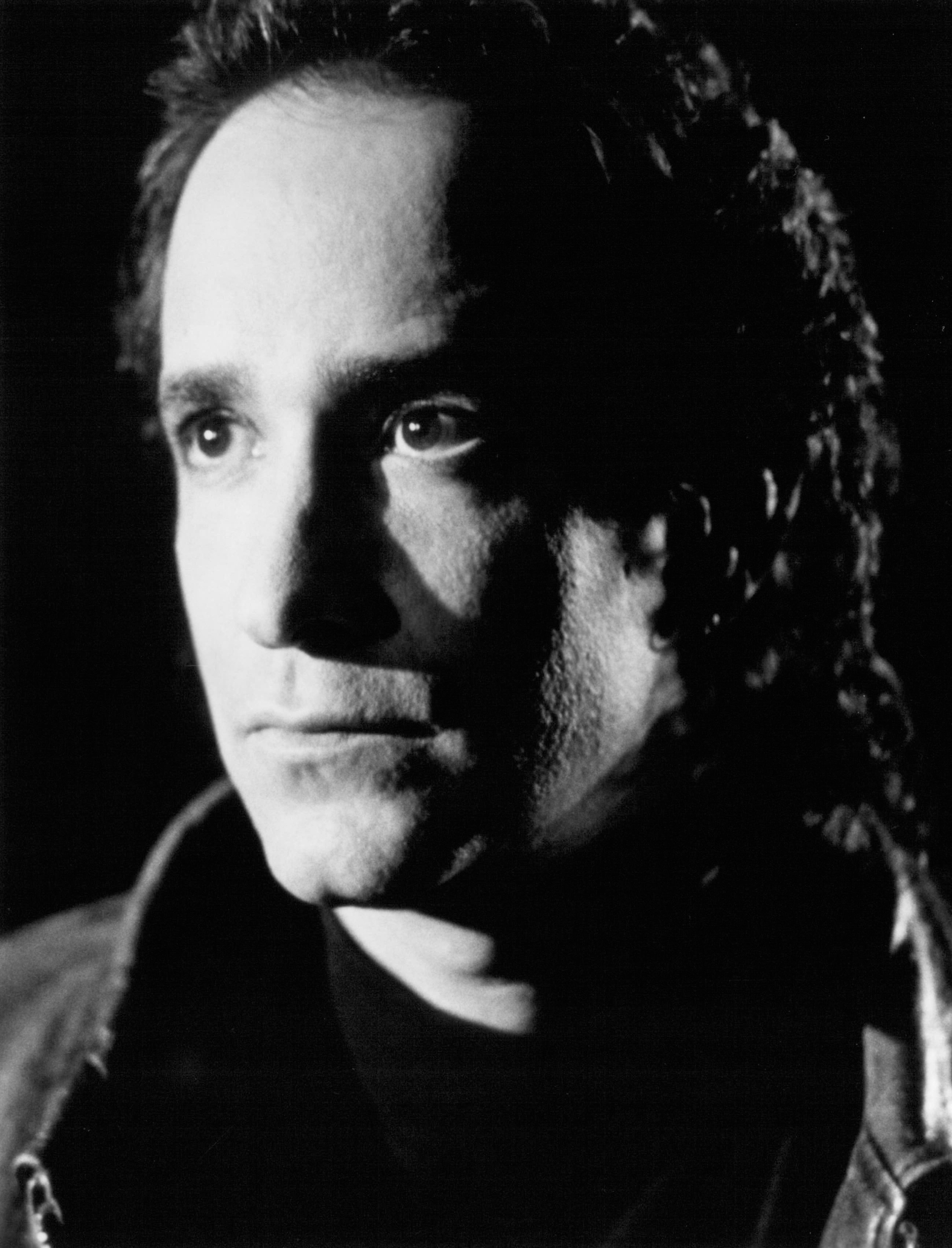 actor Matthew Laurance large photo