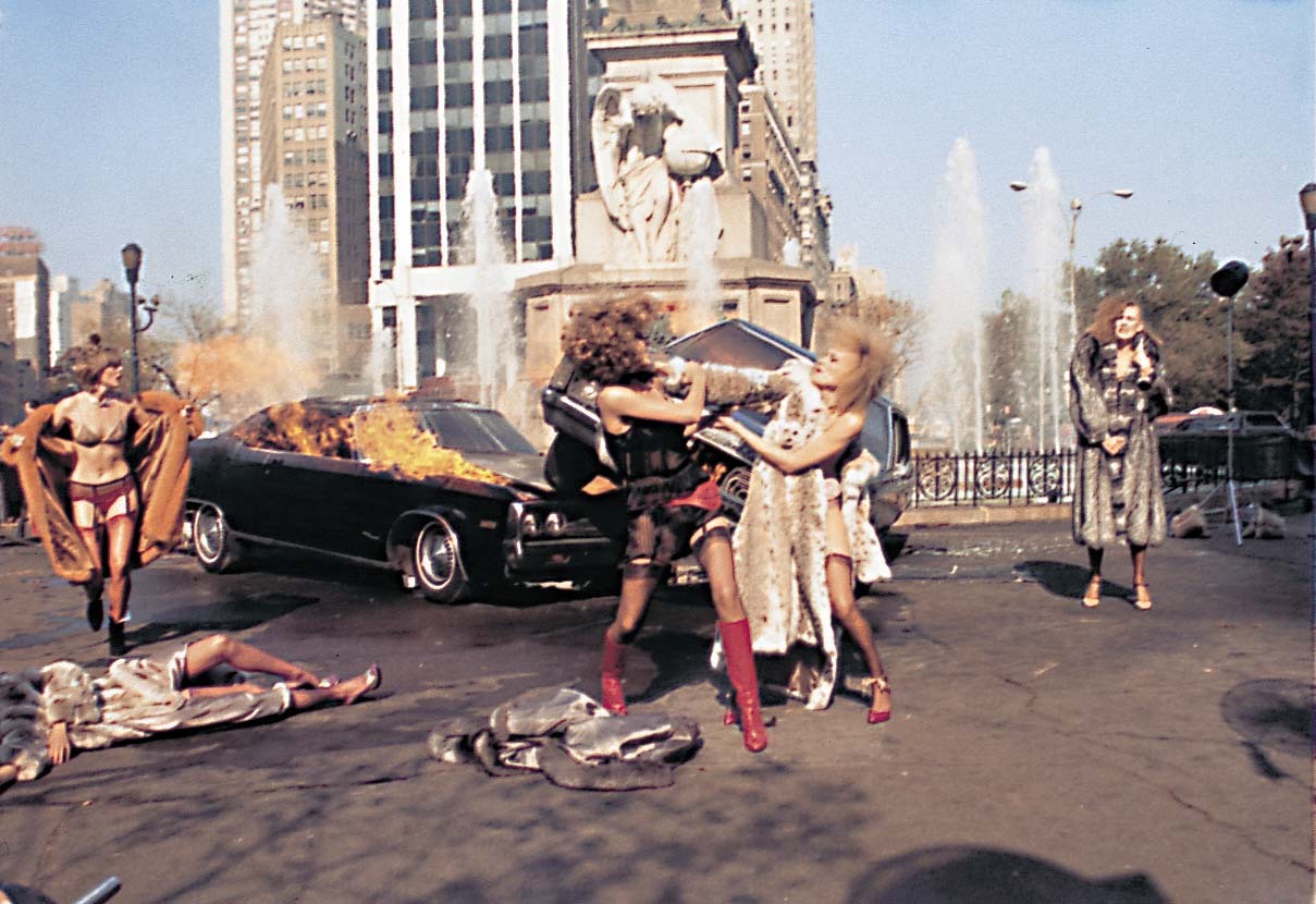 actor Lisa Taylor large photo