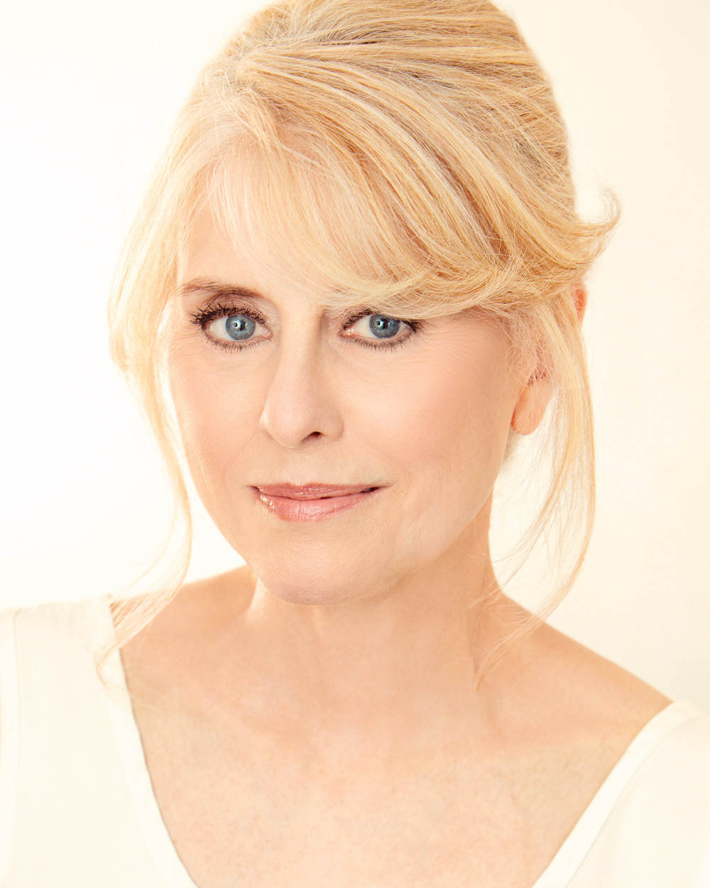 actor Britt Lind large photo