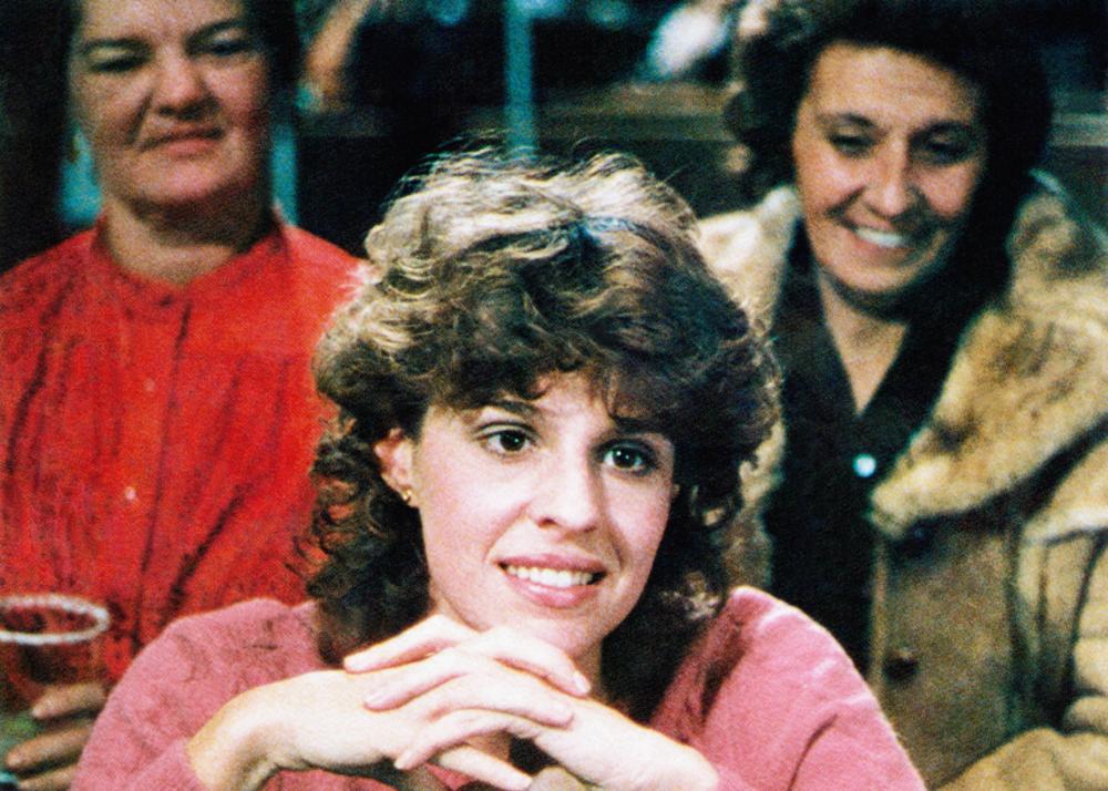 actor Andra Millian large photo