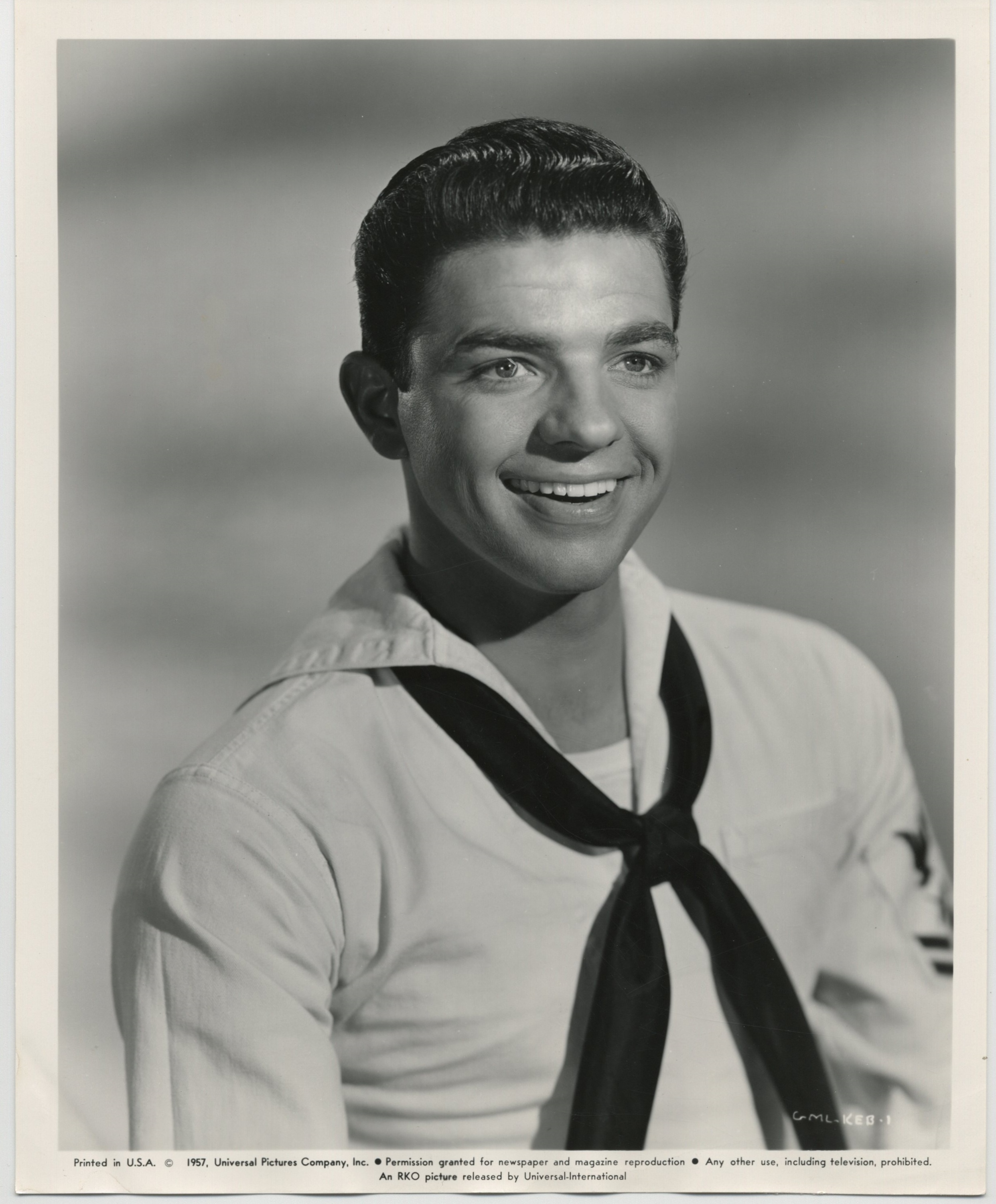 actor Kelly Brown large photo