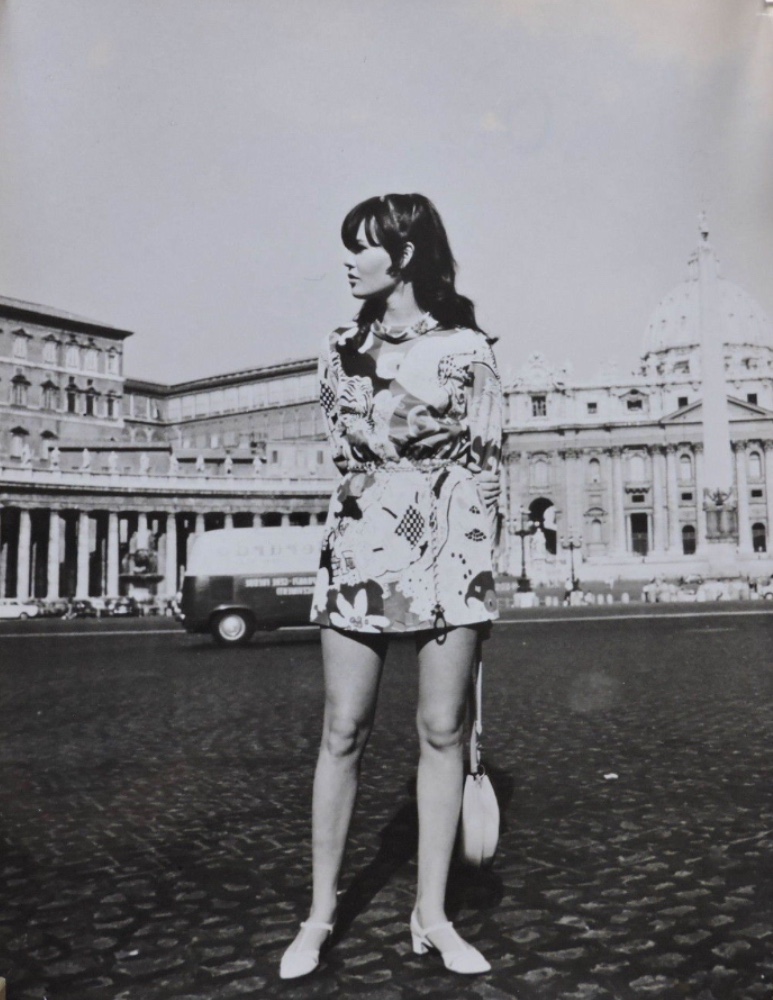 actor Hilarie Thompson large photo