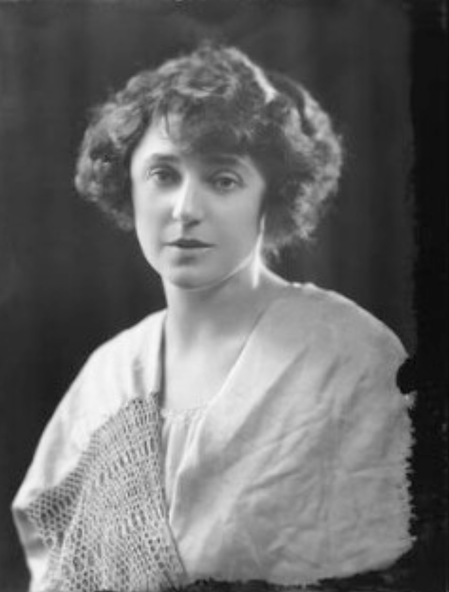 actor Auriol Lee large photo