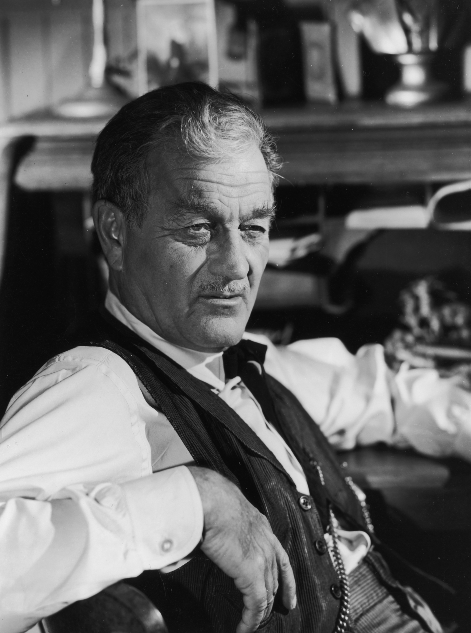 actor Milburn Stone large photo