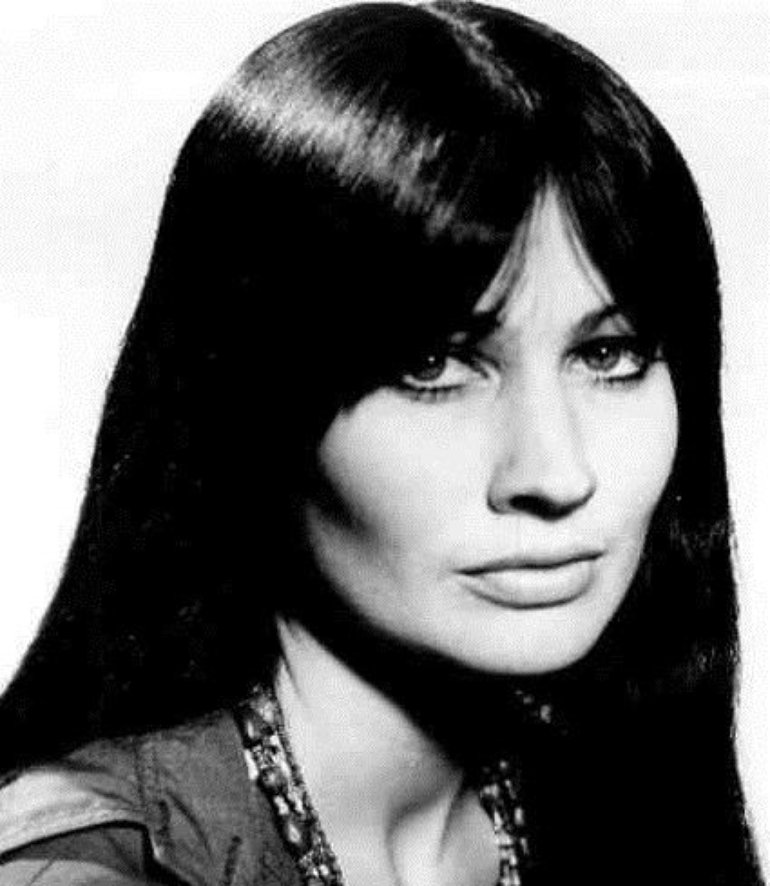 actor Maggie Thrett large photo