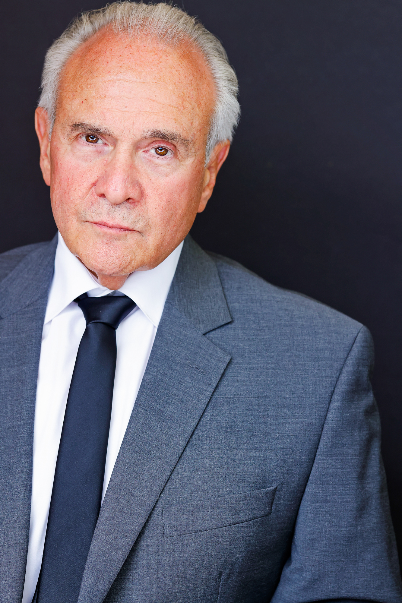 actor Mark Frank large photo