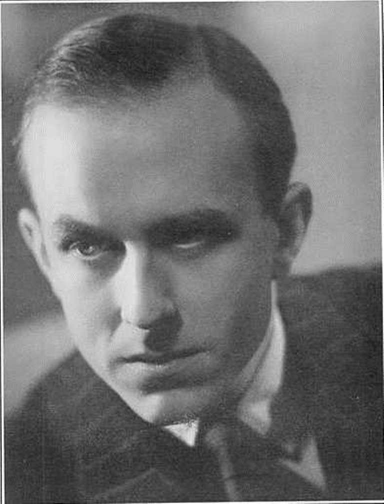 actor Brian Oulton large photo