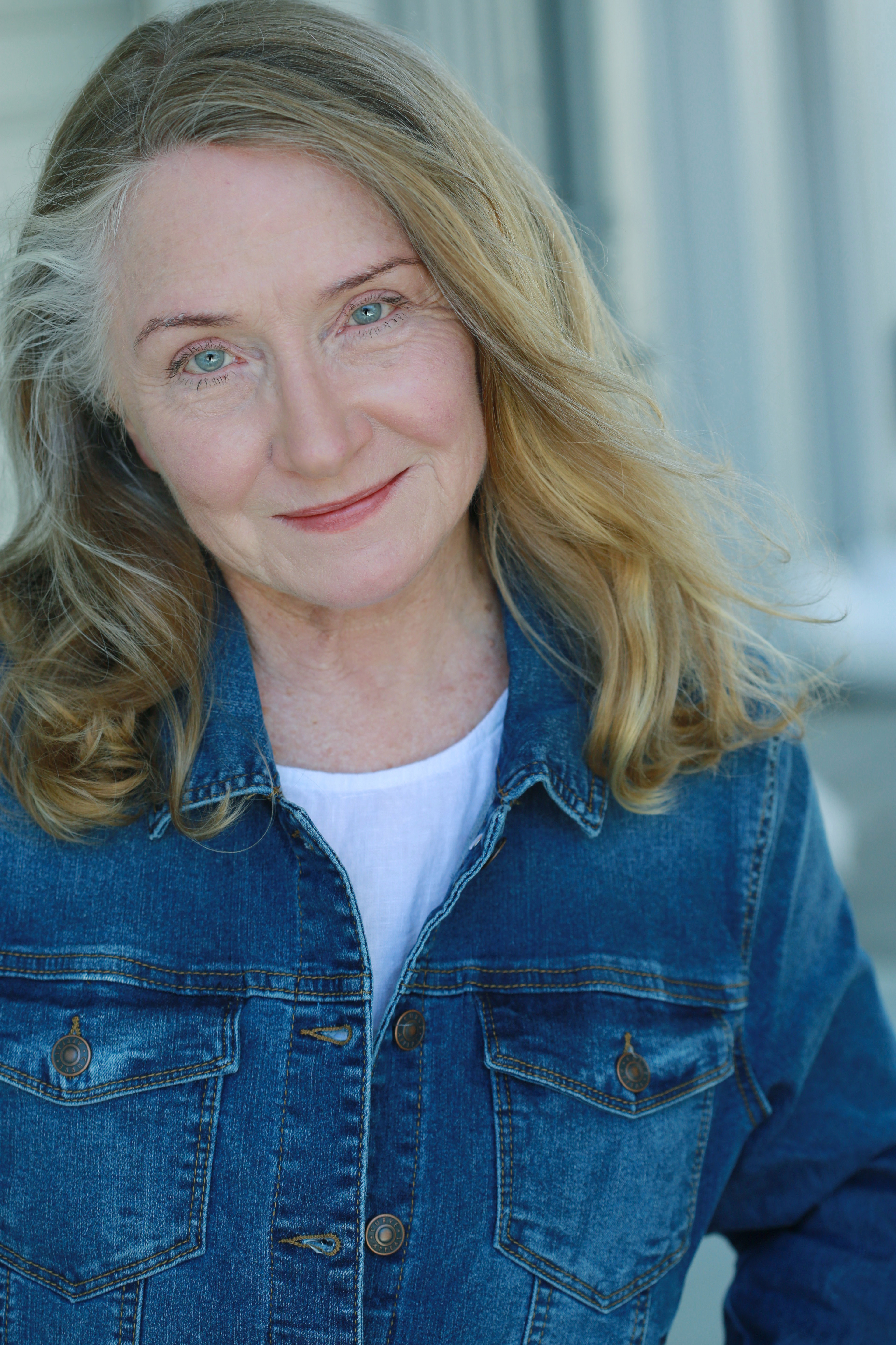 actor Kathryn Howell large photo