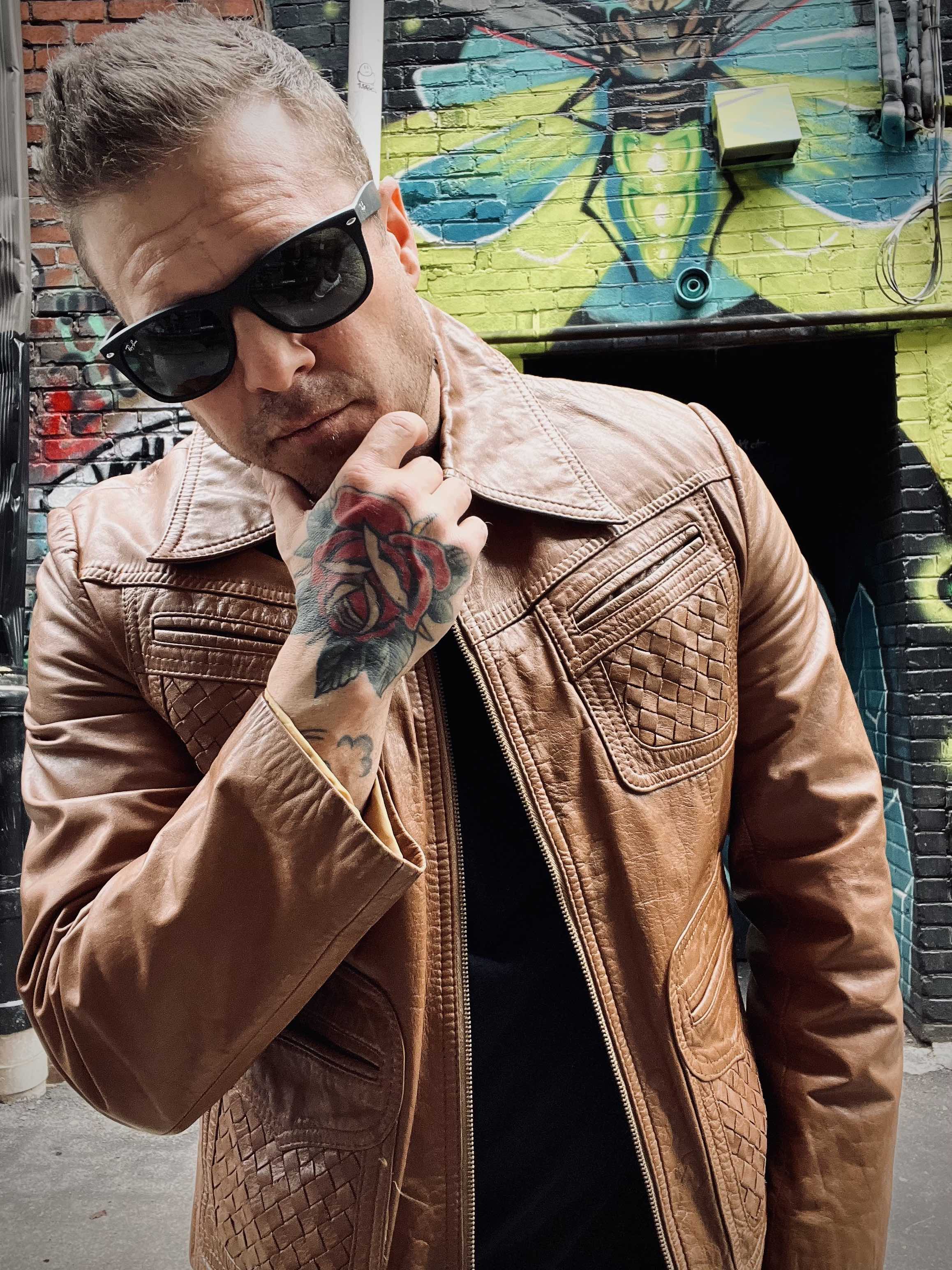 actor Matt Farnsworth large photo