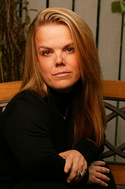 actor Elena Fondacaro large photo