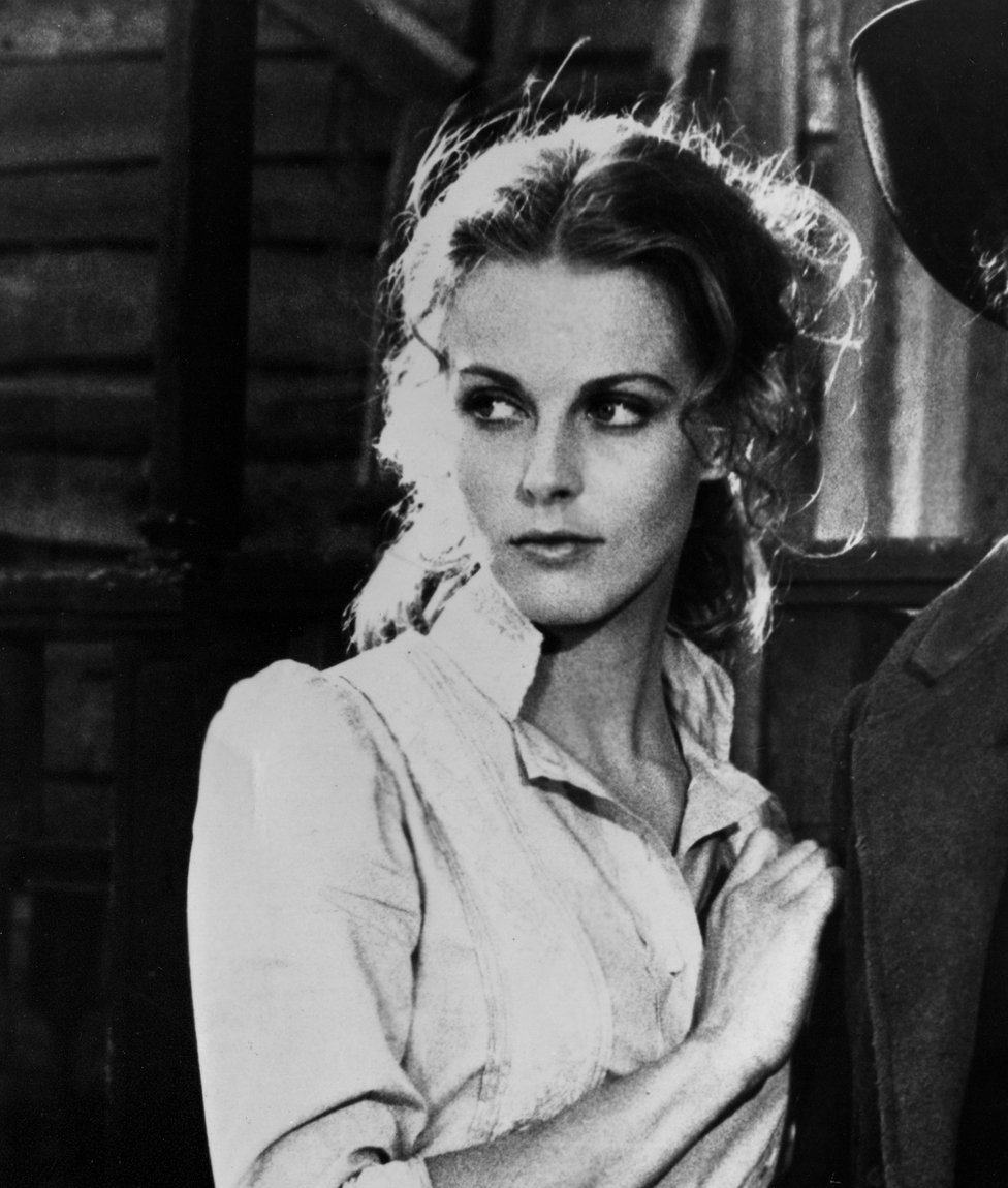 actor Yanti Somer large photo