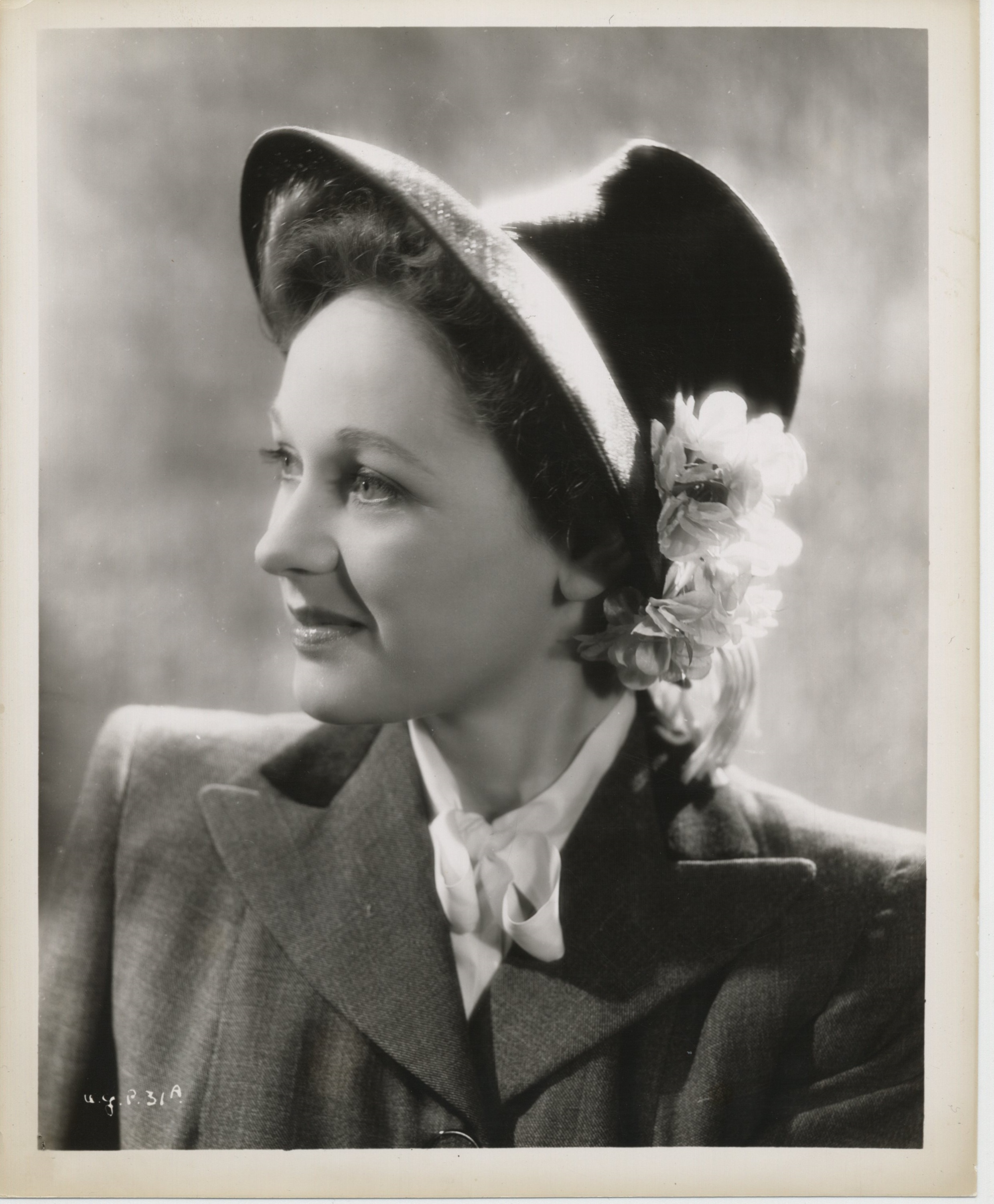 actor Rosamund John large photo