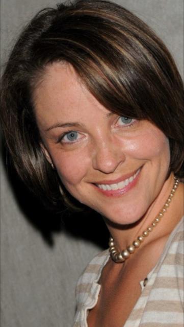 actor Alison Elliott large photo