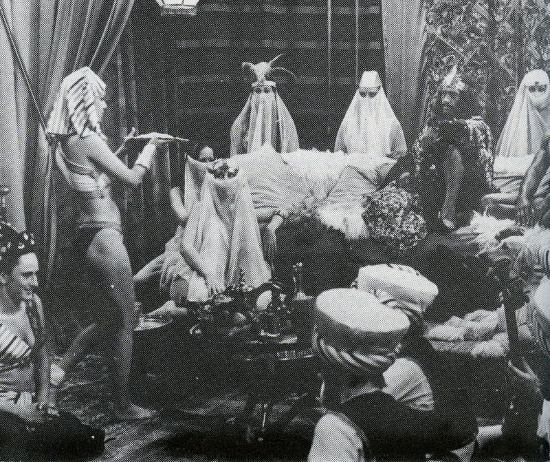 actor Erica Creer large photo