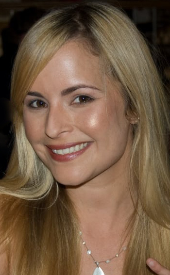 actor Nicole Garza large photo