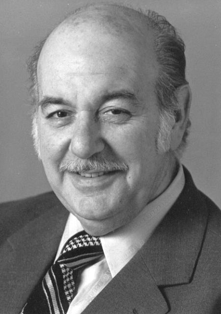 actor Eric Pohlmann large photo