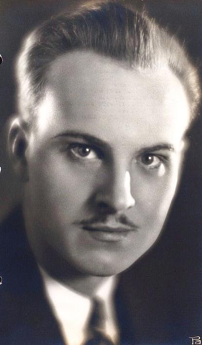 actor Gavin Gordon large photo