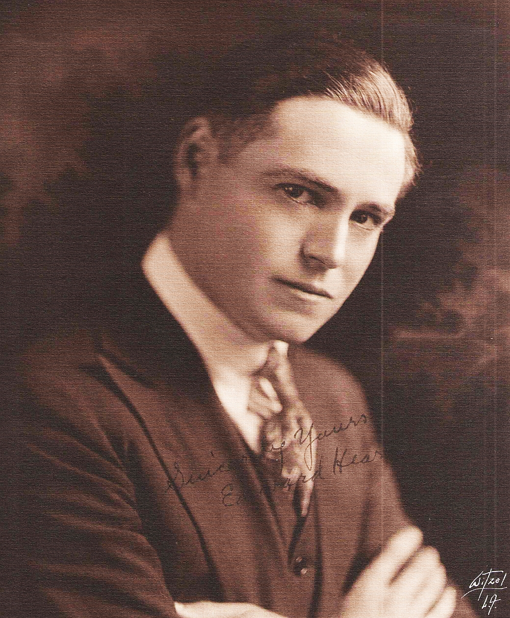 actor Edward Hearn large photo