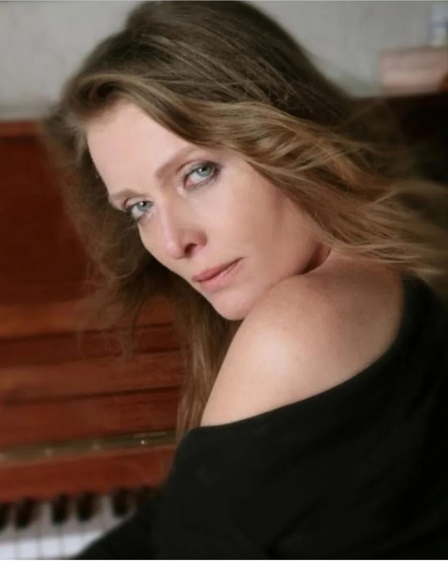 actor Merete Van Kamp large photo