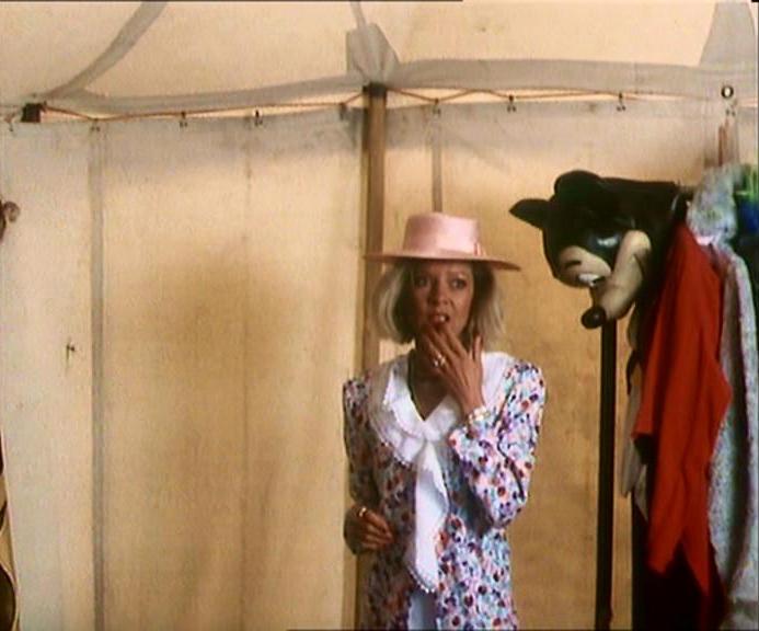 actor Joanne Good large photo