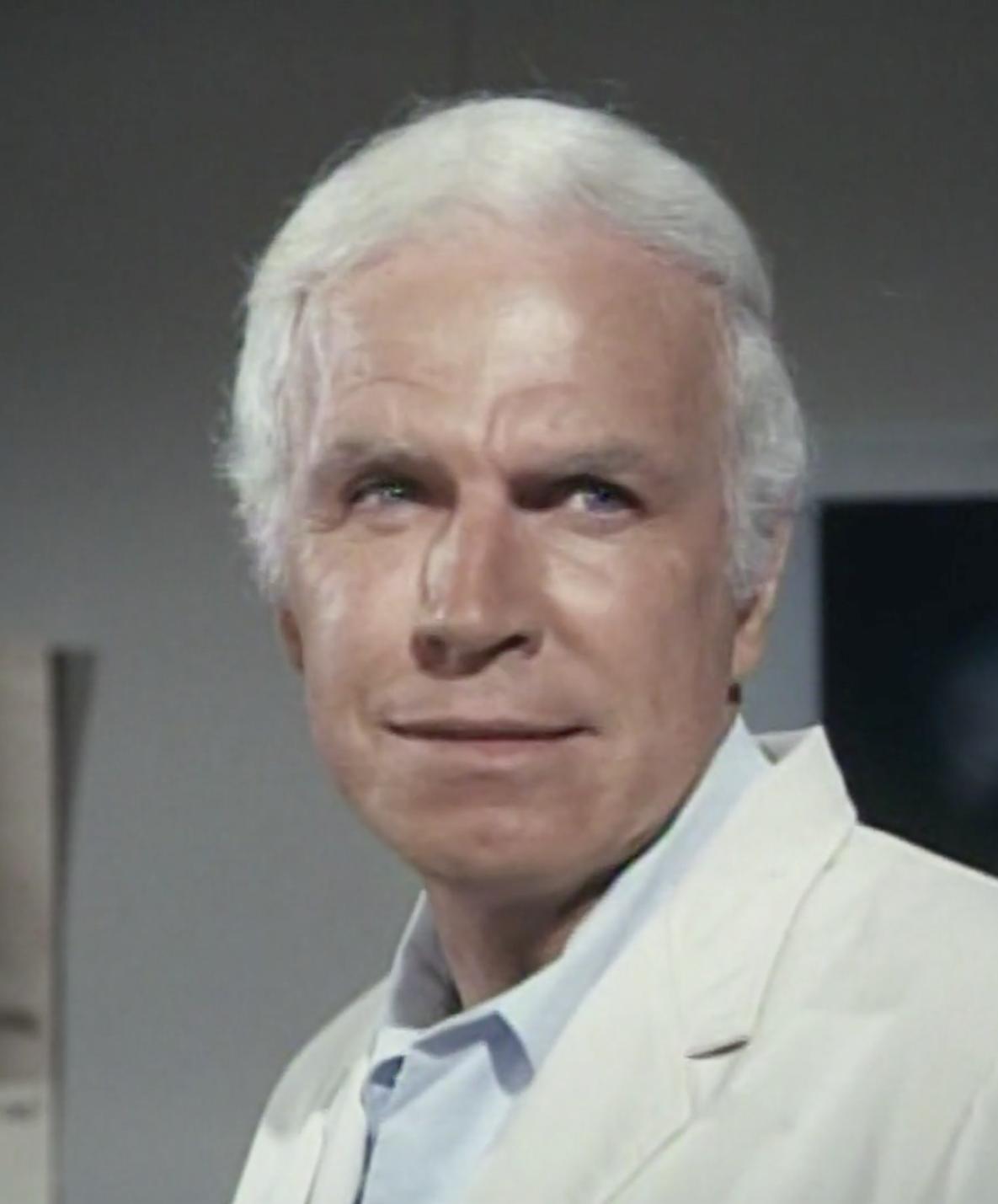 actor Dennis McCarthy large photo