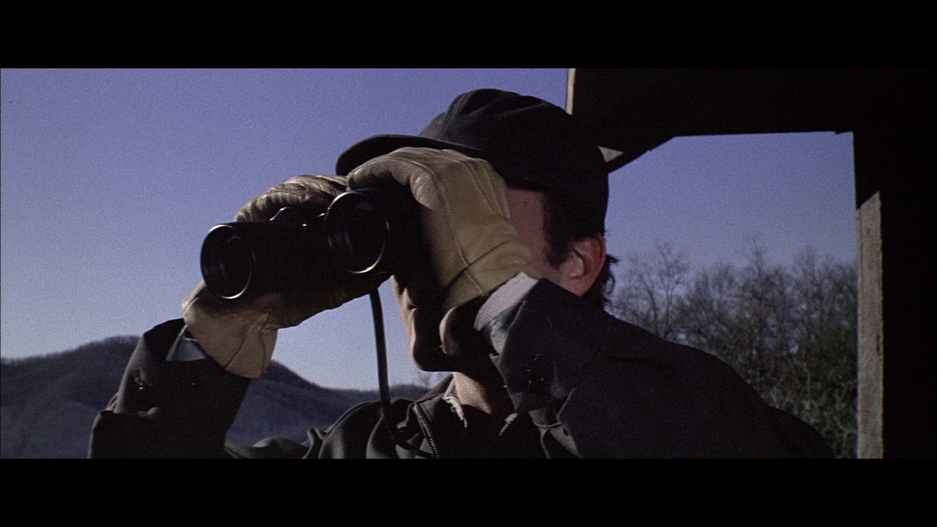 actor Tom Arcuragi large photo