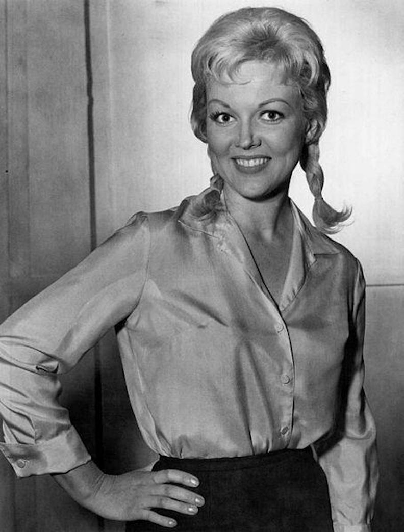 actor Cynthia Lynn large photo