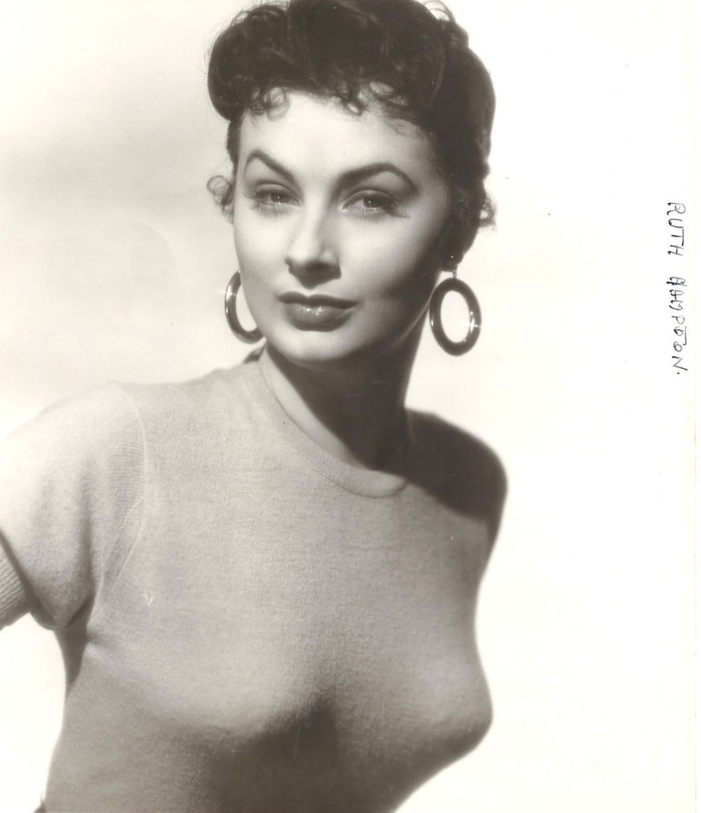 actor Ruth Hampton large photo