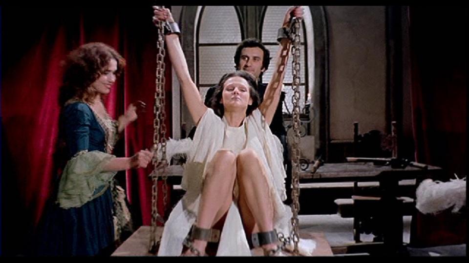 actor Claudine Beccarie large photo