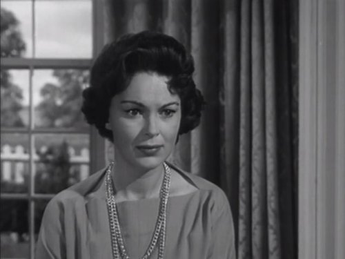 actor Lisa Daniely large photo