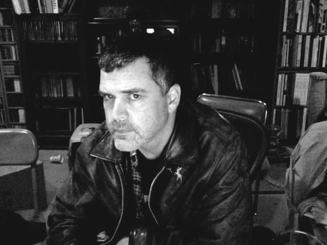 actor Todd Alcott large photo