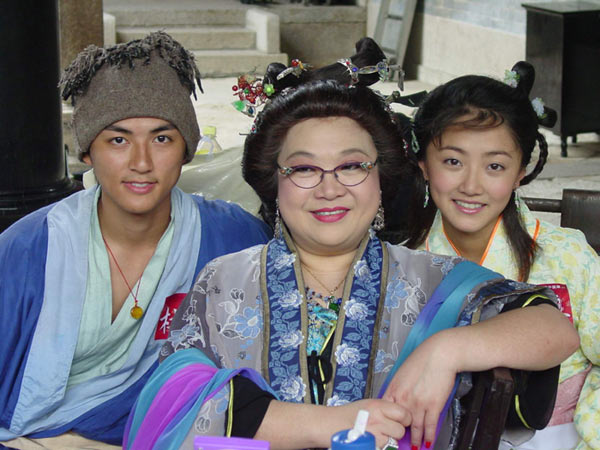 actor Lydia Shum large photo