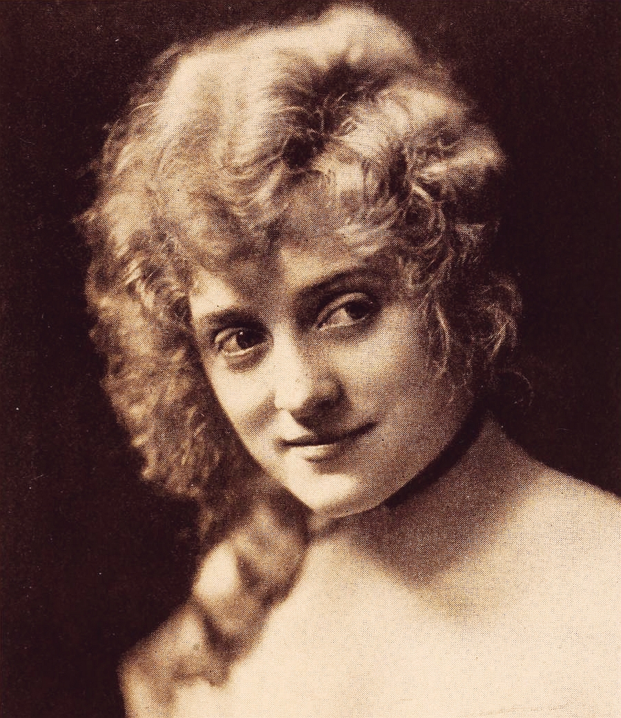 actor Grace Gordon large photo